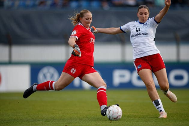 Soccer I Women s I 2026–2027 Season I DFB Cup I SV Meppen vs. Hamburger SV I September 26, 2026 Lisa Venrath 13, SV Meppen and Andrea Svibkova 17, Hamburger SV in a duel at Meppen’s Hänsch Arena, Lower Saxony, Germany Copyright: xLobeca CedricxSiefkerx