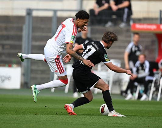 September 26, 2026, xophax, Soccer, Regionalliga West 26 27 Franz Kremer Stadium: 1. FC Köln vs. VFB 03 Hilden Verharr Ismailiji (Hilden), left, vs. Nilas Yacobi, left (1. FC Köln), right (Cologne)