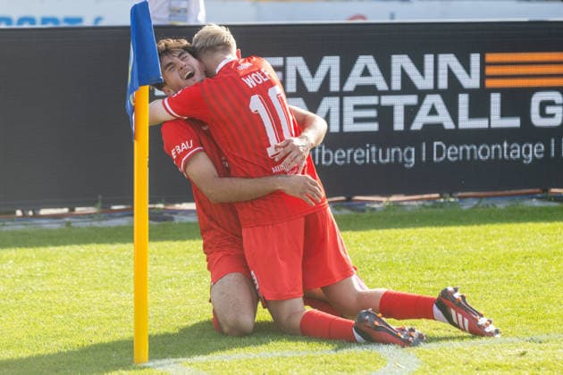 Leipzig, 260926, Soccer: Northeast Regional League—Lok Leipzig vs. FC Rot-Weiß Erfurt. Pictured: Dustin Forkel of Erfurt celebrates the goal that made the score 3–4.