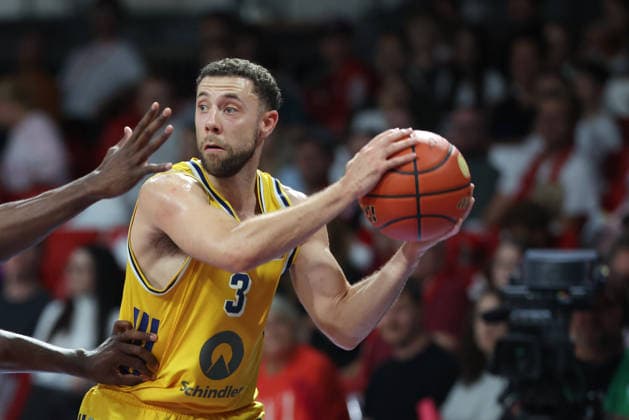 Jordan Ford, Alba Berlin, No. 3 with the ball, GER, FC Bayern Basketball vs. Alba Berlin, Basketball, easycredit Basketball Bundesliga, Matchday 23, 2026–2027 Season, September 26, 2026, GER, FC Bayern Basketball vs. Alba Berlin, Basketball, easycredit Basketball Bundesliga, Matchday 23, 2026–2027 Season, September 26, 2026, Munich Copyright: xEibner-Pressefoto JennixMaulx EP_JML