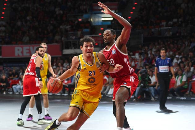Austin WILEY (FCB), Action, Face-off against Brandon ANGEL, Alba Berlin Basketball, BBL, 2026–2027 Season, FC Bayern Munich vs. Alba Berlin on September 26, 2026, BMW Park