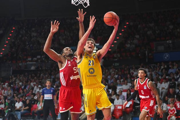Austin WILEY (FCB), Action, Face-off against Brandon ANGEL, Alba Berlin Basketball, BBL, 2026–2027 Season, FC Bayern Munich vs. Alba Berlin on September 26, 2026, BMW Park