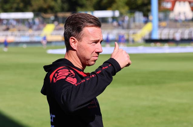Leipzig, September 26, 2026, Bruno Plache Stadium, Regionalliga NO, Soccer, Matchday 11, 1 FC LOK LEIPZIG vs. FC ROT WEISS ERFURT; Pictured: Erfurt coach Fabian Gerber, Picture Point