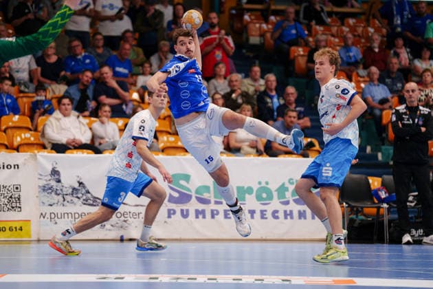 German Handball Bundesliga, Matchday 5: Dessau Roßlauer HV 06 1 VfL Potsdam, Marcel Nowak, Dessau Roßlauer HV 06, 15 on a jump shot on September 26, 2026, at the Anhalt Arena, Dessau-Roßlau, Saxony-Anhalt, Dessau-Roßlau, Anhalt Arena, Saxony-Anhalt, Germany