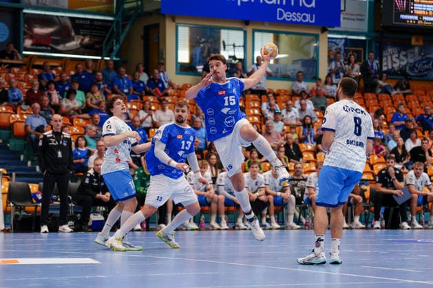 German Handball Bundesliga, Matchday 5: Dessau Roßlauer HV 06 1 VfL Potsdam, Marcel Nowak, Dessau Roßlauer HV 06, 15 on a jump shot on September 26, 2026, at the Anhalt Arena, Dessau-Roßlau, Saxony-Anhalt, Dessau-Roßlau, Anhalt Arena, Saxony-Anhalt, Germany