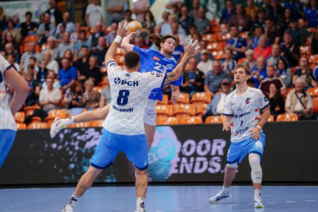 2nd Handball Bundesliga, Matchday 5: Dessau Roßlauer HV 06 1 VfL Potsdam. Mika Schüler of Dessau Roßlauer HV 06, 23 taking a jump shot on September 26, 2026, at the Anhalt Arena, Dessau-Roßlau, Saxony-Anhalt, Dessau-Roßlau, Anhalt Arena, Saxony-Anhalt, Germany