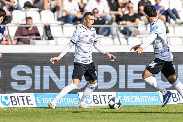 SSV Ulm 1846 Soccer vs. SV Eintracht Trier, Soccer, Regionalliga Southwest, Matchday 9, Donaustadion Ulm, September 26, 2026, Simun Birkic, SSV Ulm 1846 Soccer, 16 SSV Ulm 1846 Soccer vs. SV Eintracht Trier, Soccer, Regionalliga Southwest, Matchday 9, Donaustadion Ulm, September 26, 2026; Photo by Lucca Fundel; Ulm, Donaustadion, Baden-Württemberg, Germany