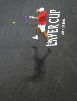 2026 Laver Cup, day two, O2 Arena, London,26 09 2026 Learner Tien (USA) in action during his match against Flavio Cobolli (ITA) in the 2026 Laver Cup at the O2 Arena, LOndon London O2 Arena London GBR, UK NEWSPAPERS OUT Copyright: xMarkxGreenwoodx