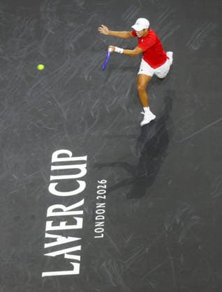 2026 Laver Cup, day two, O2 Arena, London,26 09 2026 Learner Tien (USA) in action during his match against Flavio Cobolli (ITA) in the 2026 Laver Cup at the O2 Arena, LOndon London O2 Arena London GBR, UK NEWSPAPERS OUT Copyright: xMarkxGreenwoodx