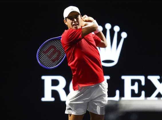 2026 Laver Cup, day two, O2 Arena, London,26 09 2026 Learner Tien (USA) in action during his match against Flavio Cobolli (ITA) in the 2026 Laver Cup at the O2 Arena, LOndon London O2 Arena London GBR, UK NEWSPAPERS OUT Copyright: xMarkxGreenwoodx