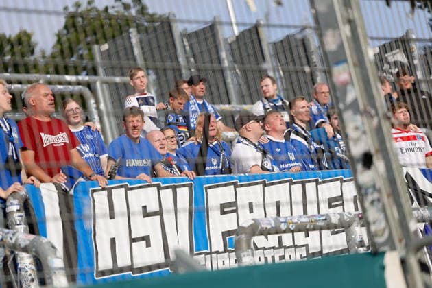 Soccer I Women s Soccer I 2026–2027 Season I DFB Cup I SV Meppen vs. Hamburger SV I September 26, 2026 Hamburger SV fans after the victory in the first round of the DFB Cup at Meppen s Hänsch Arena in Lower Saxony, Germany Copyright: xLobeca CedricxSiefkerx