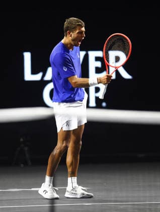 2026 Laver Cup, day two, O2 Arena, London,26 09 2026 Flavio Cobolli (ITA) in action during his match against Learner Tien (USA) in the 2026 Laver Cup at the O2 Arena, London London O2 Arena London GBR, UK NEWSPAPERS OUT Copyright: xMarkxGreenwoodx