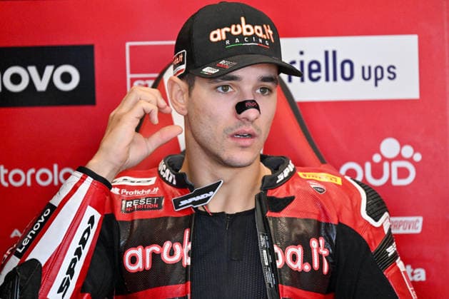 WorldSBK EICMA Italian Round - Friday Iker Leucona of Spain, riding for Aruba.it Racing - Ducati on a Ducati Panigale V4R, waits in a box during the FIM SBK Motul World Championship, WM, Weltmeisterschaft 2026 - Round 10 - EICMA Italian Round Grand Prix at the Cremona International Circuit Angelo Bergamonti in San Martino del Lago, Cremona, Italy, on September 26, 2026. San Martino del Lago Cremona Italy  Copyright: xRobertoxTommasinix originalFilename:tommasini-fimsbkwo260926_npaLZ.jpg