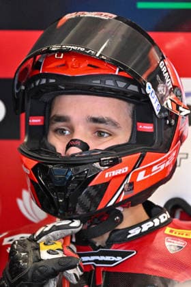 WorldSBK EICMA Italian Round - Friday Iker Leucona of Spain, riding for Aruba.it Racing - Ducati on a Ducati Panigale V4R, waits in a box during the FIM SBK Motul World Championship, WM, Weltmeisterschaft 2026 - Round 10 - EICMA Italian Round Grand Prix at the Cremona International Circuit Angelo Bergamonti in San Martino del Lago, Cremona, Italy, on September 26, 2026. San Martino del Lago Cremona Italy  Copyright: xRobertoxTommasinix originalFilename:tommasini-fimsbkwo260926_npfkR.jpg