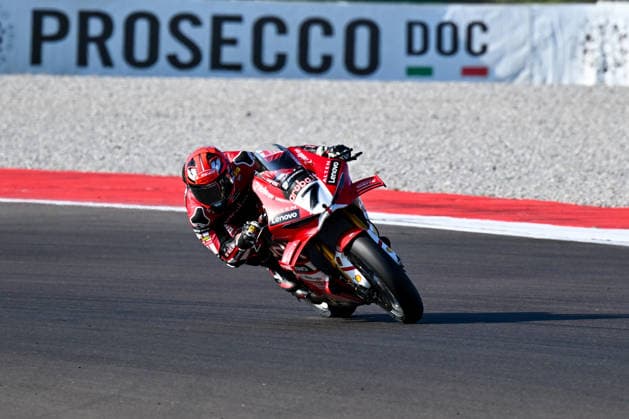 WorldSBK EICMA Italian Round - Friday Iker Leucona of Spain rides for Aruba.it Racing - Ducati on a Ducati Panigale V4R during the FIM SBK Motul World Championship, WM, Weltmeisterschaft 2026 - Round 10 - EICMA Italian Round Grand Prix at the Cremona International Circuit Angelo Bergamonti in San Martino del Lago, Cremona, Italy, on September 26, 2026. San Martino del Lago Cremona Italy  Copyright: xRobertoxTommasinix originalFilename:tommasini-fimsbkwo260926_npH6s.jpg
