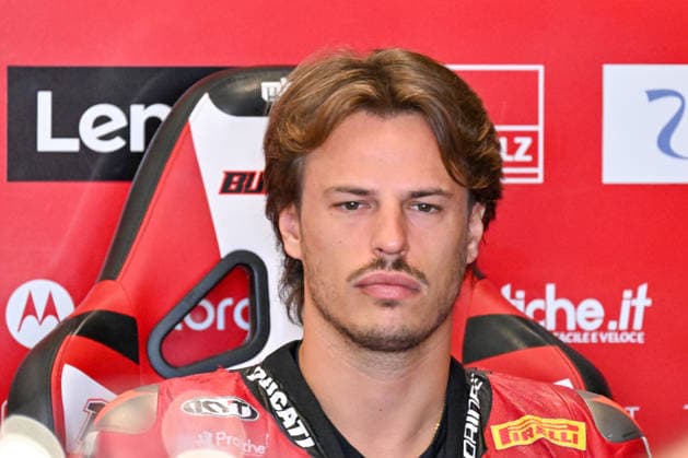 WorldSBK EICMA Italian Round - Friday Nicolo Bulega of Italy, riding for Aruba.it Racing - Ducati on a Ducati Panigale V4R, waits in a box during the FIM SBK Motul World Championship, WM, Weltmeisterschaft 2026 - Round 10 - EICMA Italian Round Grand Prix at the Cremona International Circuit Angelo Bergamonti in San Martino del Lago, Cremona, Italy, on September 26, 2026. San Martino del Lago Cremona Italy  Copyright: xRobertoxTommasinix originalFilename:tommasini-fimsbkwo260926_npl9K.jpg