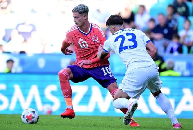 Robbie Ure of Scotland in action against David Brekalo of Slovenia Slovenia v Scotland, UEFA Nations League, Football, Stadion Stozice, Ljubljana, Slovenia - 26 Sep 2026Ljubljana Stadion Stozice Australia  Copyright: xNikolaxKrstic Shutterstockx 17170707as