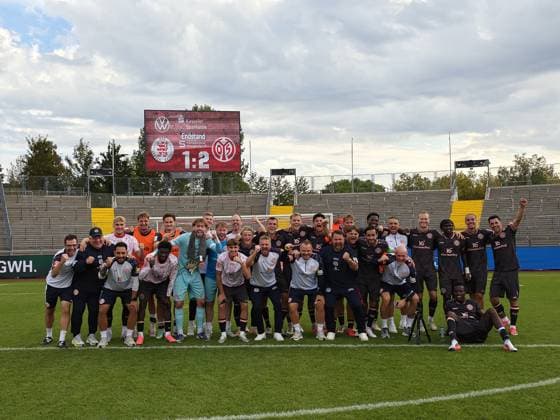 September 26, 2026 xkhx Kassel, Auestadion, Regionalliga Southwest, 2026–2027 Season, KSV Hessen Kassel vs. FSV Mainz 05 II. FSV Mainz 05 II celebrates wildly after the victory.