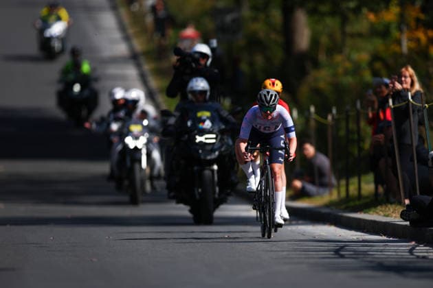 2026 UCI Road World Championships Picture by Vaughn Ridley SWpix.com - 26 09 2026 - Cycling - 2026 UCI Road World Championships - MontrÃ al, Canada - Women Elite Road Race - Marte Berg Edseth (Norway), Natalie Quinn (USA) Copyright: x xSWpix.comx(t axPhotographyxHubxLtd)xVaughnxRidley SWpix.comx SWP-3521-4052