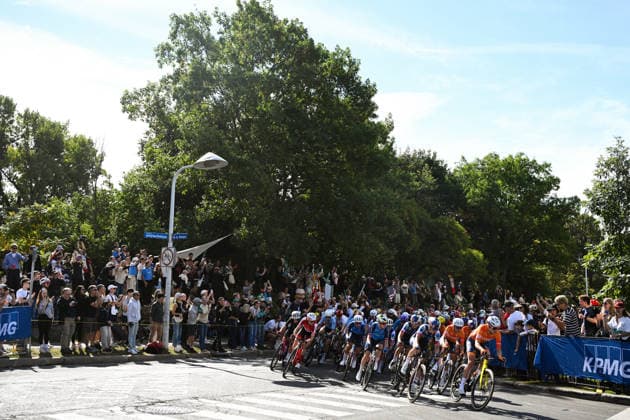 2026 UCI Road World Championships Picture by Zac Williams SWpix.com - 26 09 2026 - Cycling - 2026 UCI Road World Championships - MontrÃ al, Canada - Women Elite Road Race - The peloton, Netherlands Copyright: x xSWpix.comx(t axPhotographyxHubxLtd)xZacxWilliams SWpix.comx SWP-3521-4062