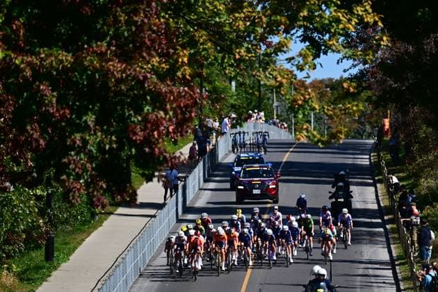 UCI 2026 Road World Championship, WM, Weltmeisterschaft Montreal 26 09 2026 MONTREAL, CANADA - SEPTEMBER 26 : The peloton during the Women Elite cycling road race of the 2026 UCI Road World Championships 93th edition an UCI World Championships cycling race of 180.1 km with start in Montreal and finish in Montreal on September 26, 2026 in Montreal, Canada, 26 09 2026 Montreal Canada  Copyright: xPeterxDexVoechtx