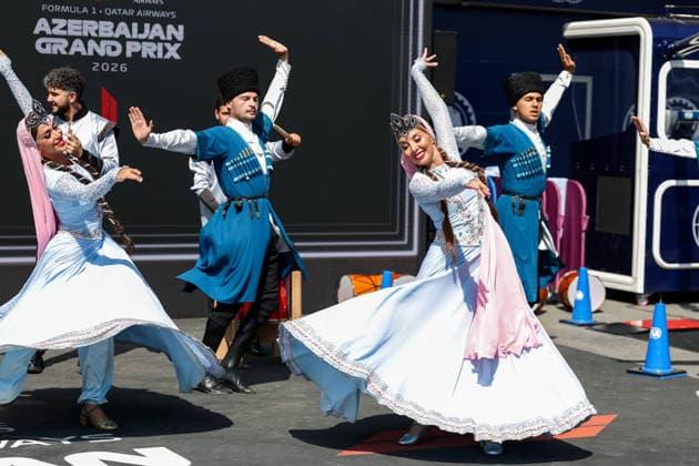 BAKU, AZERBAIJAN - SEPTEMBER 26: Azerbaijani dancers prior to the F1 Grand Prix of Azerbaijan at Baku City Circuit on September 26, 2026 in Baku, Azerbaijan. (Photo by Qian Jun SPP-Paddocker) Copyright: xQianxJun SPP-Paddockerx Sportspressphoto_SPR240089
