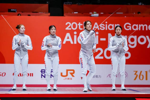 Asian Games Aichi Nagoya 2026 in Nagoya, Japan Team Japan at the 20th Asian Games Aichi Nagoya 2026 women s gold medal fencing match between Republic of Korea VS Japan at the Aichi Sky Expo Hall in Nagoya, Japan, on September 26th, 2026. Nagoya Japan  Copyright: xMatrixxImagesx xSimonxBonnyx