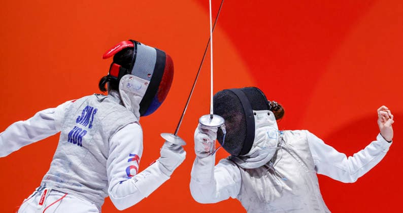 Asian Games Aichi Nagoya 2026 in Nagoya, Japan Team Republic of Korea (L) and Team Japan (R) in action at the 20th Asian Games Aichi Nagoya 2026 women s gold medal fencing match between Republic of Korea VS Japan at the Aichi Sky Expo Hall in Nagoya, Japan, on September 26th, 2026. Nagoya Japan  Copyright: xMatrixxImagesx xSimonxBonnyx