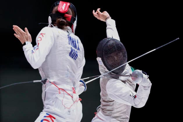 Asian Games Aichi Nagoya 2026 in Nagoya, Japan Team Republic of Korea (L) and Team Japan (R) in action at the 20th Asian Games Aichi Nagoya 2026 women s gold medal fencing match between Republic of Korea VS Japan at the Aichi Sky Expo Hall in Nagoya, Japan, on September 26th, 2026. Nagoya Japan  Copyright: xMatrixxImagesx xSimonxBonnyx