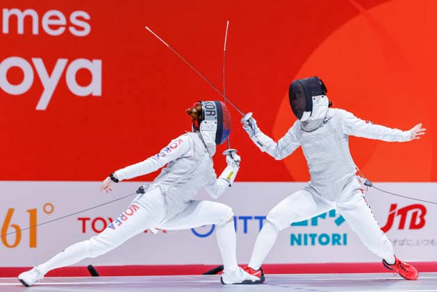 Asian Games Aichi Nagoya 2026 in Nagoya, Japan Team Republic of Korea (L) and Team Japan (R) in action at the 20th Asian Games Aichi Nagoya 2026 women s gold medal fencing match between Republic of Korea VS Japan at the Aichi Sky Expo Hall in Nagoya, Japan, on September 26th, 2026. Nagoya Japan  Copyright: xMatrixxImagesx xSimonxBonnyx
