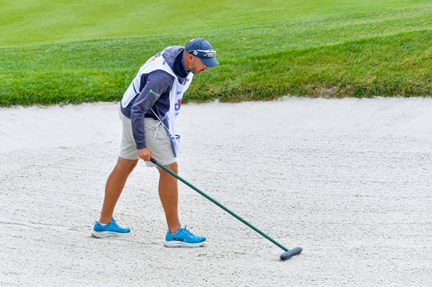 GOLF : FedEx Open de France - 26 09 26 Illustration de Caddie GuyancourtFrance  Copyright: xBaptistexAutissierx