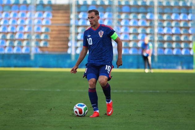 Varazdin, 260926. Varteks Stadium. U-21 European Championship, EM, Europameisterschaft qualifying football match: Croatia vs. Hungary. Pictured: Lovro Zvonarek. Photo: Zeljko Hajdinjak CROPIX Copyright: xxZeljkoxHajdinjakx hrvatska_madjarska15-260926