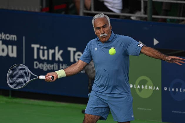 Ankara Open WTA, Tennis Damen 125 Tennis Tournament ANKARA, TURKIYE - SEPTEMBER 26: Former professional tennis player Mansour Bahrami, also known as the King of Trick Shots, takes part in an exhibition match during the Turk Telekom Ankara Open WTA 125 tennis tournament in Ankara, Turkiye, on September 26, 2026. Harun Ozalp Anadolu Ankara Turkey. Editorial use only. Please get in touch for any other usage.  Copyright: x2026xAnadoluxHarunxOzalpx