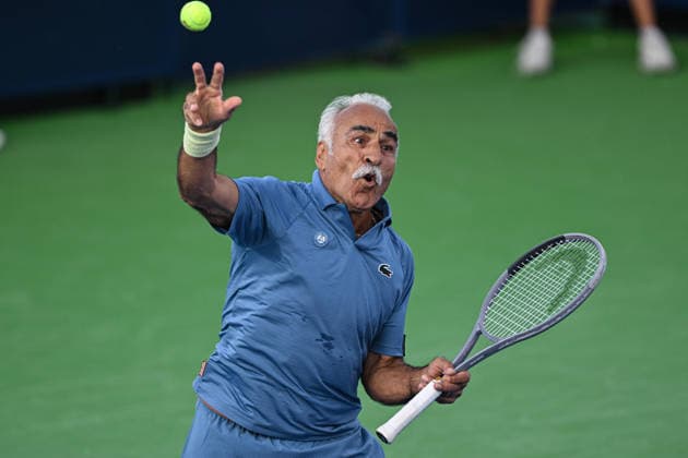 Ankara Open WTA, Tennis Damen 125 Tennis Tournament ANKARA, TURKIYE - SEPTEMBER 26: Former professional tennis player Mansour Bahrami, also known as the King of Trick Shots, takes part in an exhibition match during the Turk Telekom Ankara Open WTA 125 tennis tournament in Ankara, Turkiye, on September 26, 2026. Harun Ozalp Anadolu Ankara Turkey. Editorial use only. Please get in touch for any other usage.  Copyright: x2026xAnadoluxHarunxOzalpx