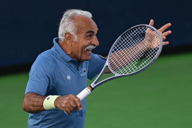 Ankara Open WTA, Tennis Damen 125 Tennis Tournament ANKARA, TURKIYE - SEPTEMBER 26: Former professional tennis player Mansour Bahrami, also known as the King of Trick Shots, takes part in an exhibition match during the Turk Telekom Ankara Open WTA 125 tennis tournament in Ankara, Turkiye, on September 26, 2026. Harun Ozalp Anadolu Ankara Turkey. Editorial use only. Please get in touch for any other usage.  Copyright: x2026xAnadoluxHarunxOzalpx