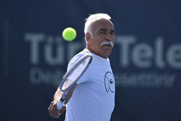 Ankara Open WTA, Tennis Damen 125 Tennis Tournament ANKARA, TURKIYE - SEPTEMBER 26: Former professional tennis player Mansour Bahrami, also known as the King of Trick Shots, takes part in an exhibition match during the Turk Telekom Ankara Open WTA 125 tennis tournament in Ankara, Turkiye, on September 26, 2026. Harun Ozalp Anadolu Ankara Turkey. Editorial use only. Please get in touch for any other usage.  Copyright: x2026xAnadoluxHarunxOzalpx