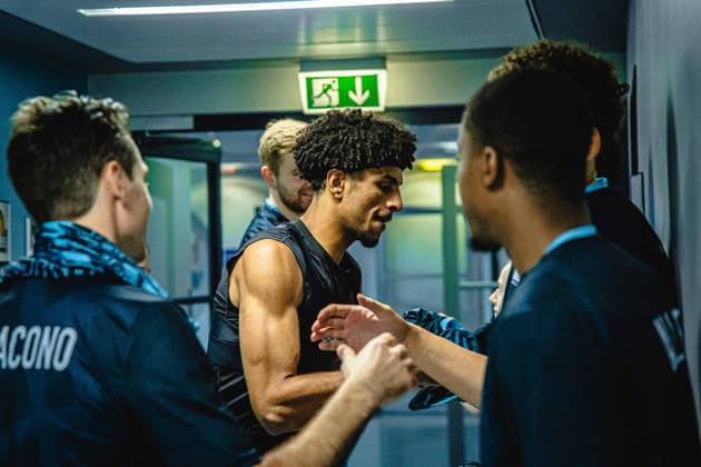 September 26, 2026, xhfmx, easyCredit BBL Basketball, Frankfurt Skyliners vs. Rasta Vechta; Skyliners players get pumped up for the game against Vechta; Roman Bedime, Frankfurt Skyliners, Frankfurt am Main