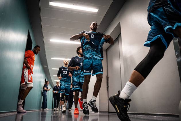 September 26, 2026, xhfmx, easyCredit BBL Bundesliga Basketball, Frankfurt Skyliners vs. Rasta Vechta Skyliners take the court for a warm-up in Frankfurt am Main