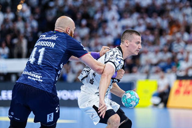Arnar Freyr Arnarsson, SG Flensburg Handewitt, 41; Elias Ellefsen, THW Kiel, 71 GER; THW Kiel vs. SG Flensburg Handewitt, Handball, 1st Bundesliga, Matchday 6, 2026–2027 Season, September 26, 2026 GER, THW Kiel vs. SG Flensburg Handewitt, Handball, 1st Bundesliga, Matchday 6, 2026–2027 Season, September 26, 2026 Kiel Copyright: xEibner-Pressefoto MarcelxvonxFehrnx EP_MFN