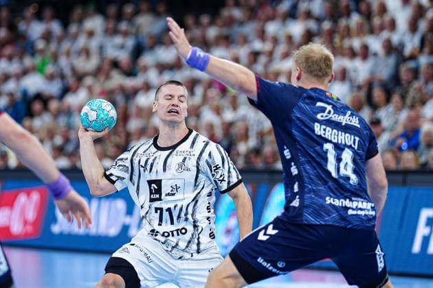Elias Ellefsen (THW Kiel), 71, Emil Bergholt (SG Flensburg Handewitt), 14 GER, THW Kiel vs. SG Flensburg Handewitt, Handball, 1st Bundesliga, Matchday 6, 2026–2027 Season, September 26, 2026 GER, THW Kiel vs. SG Flensburg Handewitt, Handball, 1st Bundesliga, Matchday 6, 2026–2027 season, September 26, 2026 Kiel Copyright: xEibner-Pressefoto MarcelxvonxFehrnx EP_MFN
