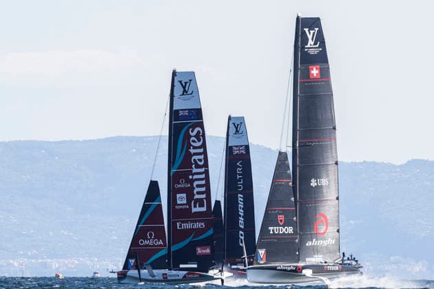 THE LOUIS VUITTON 38TH AMERICA™S CUP PRELIMINARY REGATTA, NAPLES Emirates teams New Zeland team and Alinghi team competes on the second day of the preliminary regatta for the 38th Louis Vuitton America™s Cup in the Gulf of Naples, Campania, Italy, on September 26, 2026. The Naples preliminary regatta gives the competing teams their first opportunity to test their AC40 one-design yachts ahead of the 38th America™s Cup, which will be held in Naples in 2027. _BPH2531 Copyright: xAntonioxBalascox