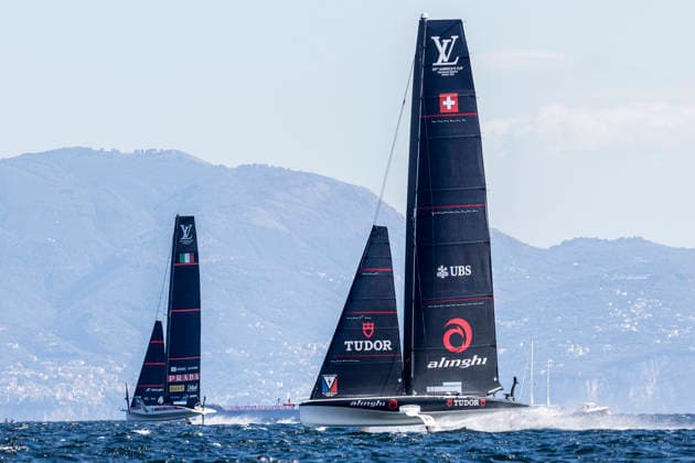 THE LOUIS VUITTON 38TH AMERICA™S CUP PRELIMINARY REGATTA, NAPLES Alinghi team competes on the second day of the preliminary regatta for the 38th Louis Vuitton America™s Cup in the Gulf of Naples, Campania, Italy, on September 26, 2026. The Naples preliminary regatta gives the competing teams their first opportunity to test their AC40 one-design yachts ahead of the 38th America™s Cup, which will be held in Naples in 2027. _BPH2549 Copyright: xAntonioxBalascox