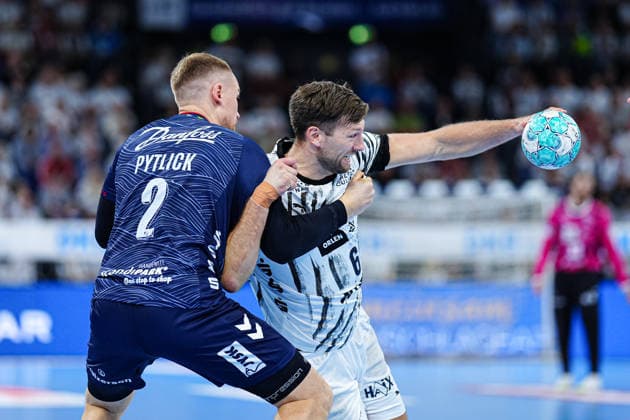 Simon Pytlick, SG Flensburg Handewitt, 02; Harald Reinkind, THW Kiel, 06 (GER); THW Kiel vs. SG Flensburg Handewitt, Handball, 1st Bundesliga, Matchday 6, 2026–2027 Season, September 26, 2026 GER, THW Kiel vs. SG Flensburg-Handewitt, Handball, 1st Bundesliga, Matchday 6, 2026–2027 season, September 26, 2026 Kiel Copyright: xEibner-Pressefoto MarcelxvonxFehrnx EP_MFN