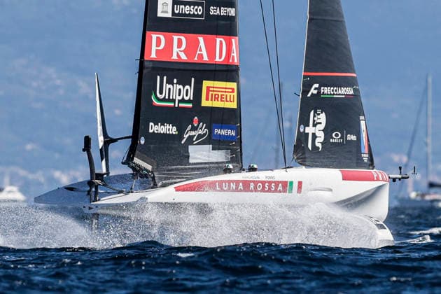 THE LOUIS VUITTON 38TH AMERICA™S CUP PRELIMINARY REGATTA, NAPLES Luna Rossa teams competes on the second day of the preliminary regatta for the 38th Louis Vuitton America™s Cup in the Gulf of Naples, Campania, Italy, on September 26, 2026. The Naples preliminary regatta gives the competing teams their first opportunity to test their AC40 one-design yachts ahead of the 38th America™s Cup, which will be held in Naples in 2027. _BPH2868 Copyright: xAntonioxBalascox
