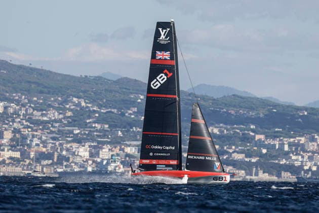 THE LOUIS VUITTON 38TH AMERICA™S CUP PRELIMINARY REGATTA, NAPLES GB1 team competes on the second day of the preliminary regatta for the 38th Louis Vuitton America™s Cup in the Gulf of Naples, Campania, Italy, on September 26, 2026. The Naples preliminary regatta gives the competing teams their first opportunity to test their AC40 one-design yachts ahead of the 38th America™s Cup, which will be held in Naples in 2027. _BPH2895 Copyright: xAntonioxBalascox