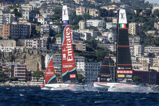 THE LOUIS VUITTON 38TH AMERICA™S CUP PRELIMINARY REGATTA, NAPLES Emirates team New Zeland and Luna Rossa team competes on the second day of the preliminary regatta for the 38th Louis Vuitton America™s Cup in the Gulf of Naples, Campania, Italy, on September 26, 2026. The Naples preliminary regatta gives the competing teams their first opportunity to test their AC40 one-design yachts ahead of the 38th America™s Cup, which will be held in Naples in 2027. _BPH3320 Copyright: xAntonioxBalascox