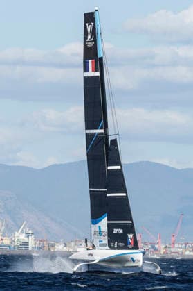 THE LOUIS VUITTON 38TH AMERICA™S CUP PRELIMINARY REGATTA, NAPLES La Roche-Posay Racing Team competes on the second day of the preliminary regatta for the 38th Louis Vuitton America™s Cup in the Gulf of Naples, Campania, Italy, on September 26, 2026. The Naples preliminary regatta gives the competing teams their first opportunity to test their AC40 one-design yachts ahead of the 38th America™s Cup, which will be held in Naples in 2027. _BPH5039 Copyright: xAntonioxBalascox
