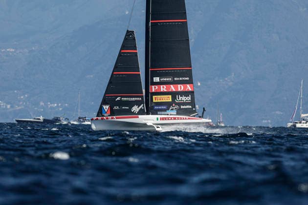 THE LOUIS VUITTON 38TH AMERICA™S CUP PRELIMINARY REGATTA, NAPLES Luna Rossa Team competes on the second day of the preliminary regatta for the 38th Louis Vuitton America™s Cup in the Gulf of Naples, Campania, Italy, on September 26, 2026. The Naples preliminary regatta gives the competing teams their first opportunity to test their AC40 one-design yachts ahead of the 38th America™s Cup, which will be held in Naples in 2027. _BPH2915 Copyright: xAntonioxBalascox