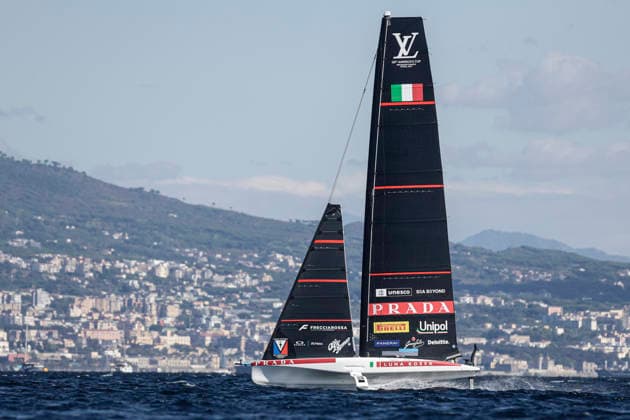 THE LOUIS VUITTON 38TH AMERICA™S CUP PRELIMINARY REGATTA, NAPLES Luna Rossa Team competes on the second day of the preliminary regatta for the 38th Louis Vuitton America™s Cup in the Gulf of Naples, Campania, Italy, on September 26, 2026. The Naples preliminary regatta gives the competing teams their first opportunity to test their AC40 one-design yachts ahead of the 38th America™s Cup, which will be held in Naples in 2027. _BPH2966 Copyright: xAntonioxBalascox