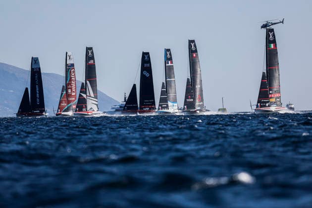 THE LOUIS VUITTON 38TH AMERICA™S CUP PRELIMINARY REGATTA, NAPLES General view of the starting area during on the second day of the preliminary regatta for the 38th Louis Vuitton America™s Cup in the Gulf of Naples, Campania, Italy, on September 26, 2026. The Naples preliminary regatta gives the competing teams their first opportunity to test their AC40 one-design yachts ahead of the 38th America™s Cup, which will be held in Naples in 2027. _BPH3522 Copyright: xAntonioxBalascox